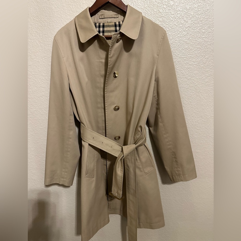 Burberry Women’s Heritage Trench coat